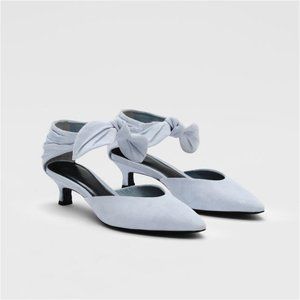 NWT Co Collections Blue Bow Suede Kitten Heels in size 7 (orig. $725)